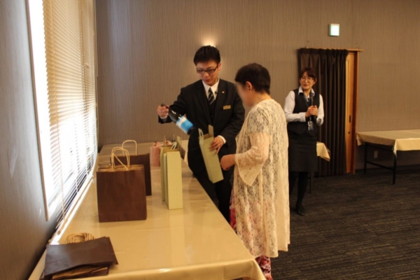 「お客様大感謝祭」と「人形供養祭」