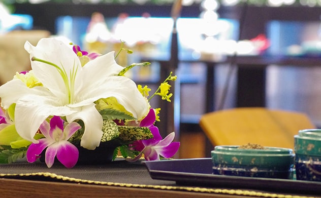 祭壇に飾られたお花